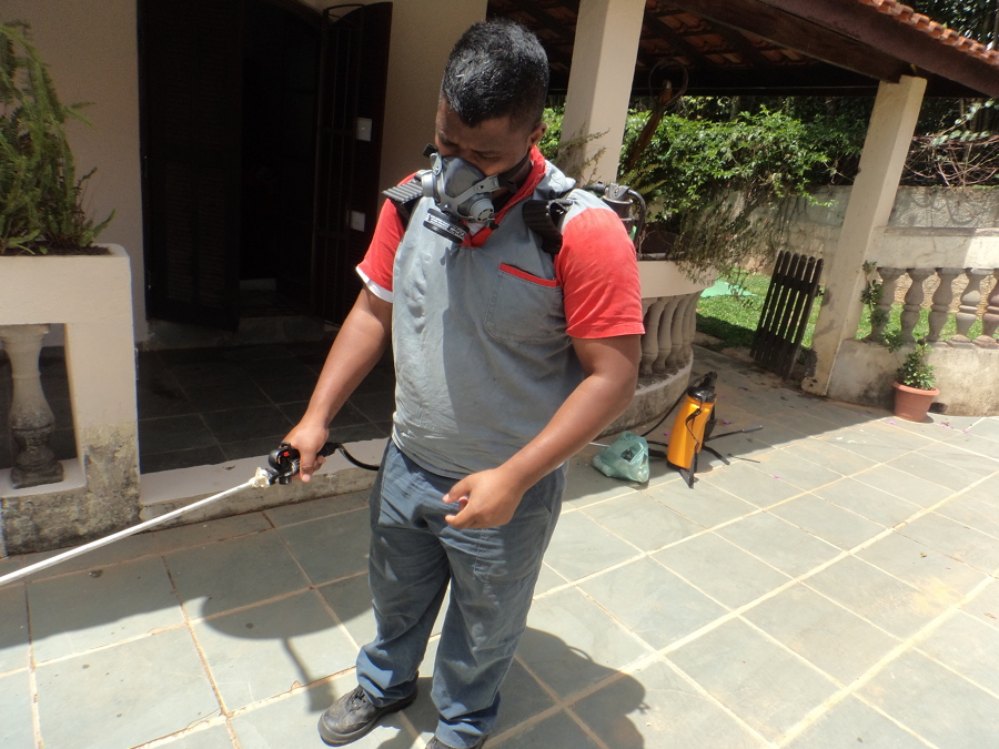 Dedetizadora no Real Parque